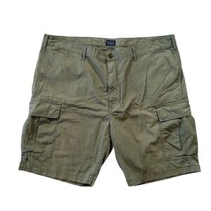Levi Stratus and Co Cargo Shorts Mens W46 Green 100% Cotton Utility Pockets